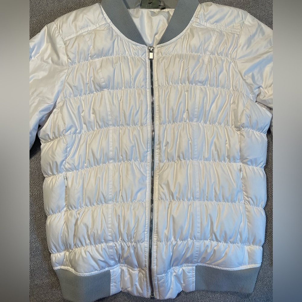 Athleta White Puffer Jacket Size L - Picture 10 of 13